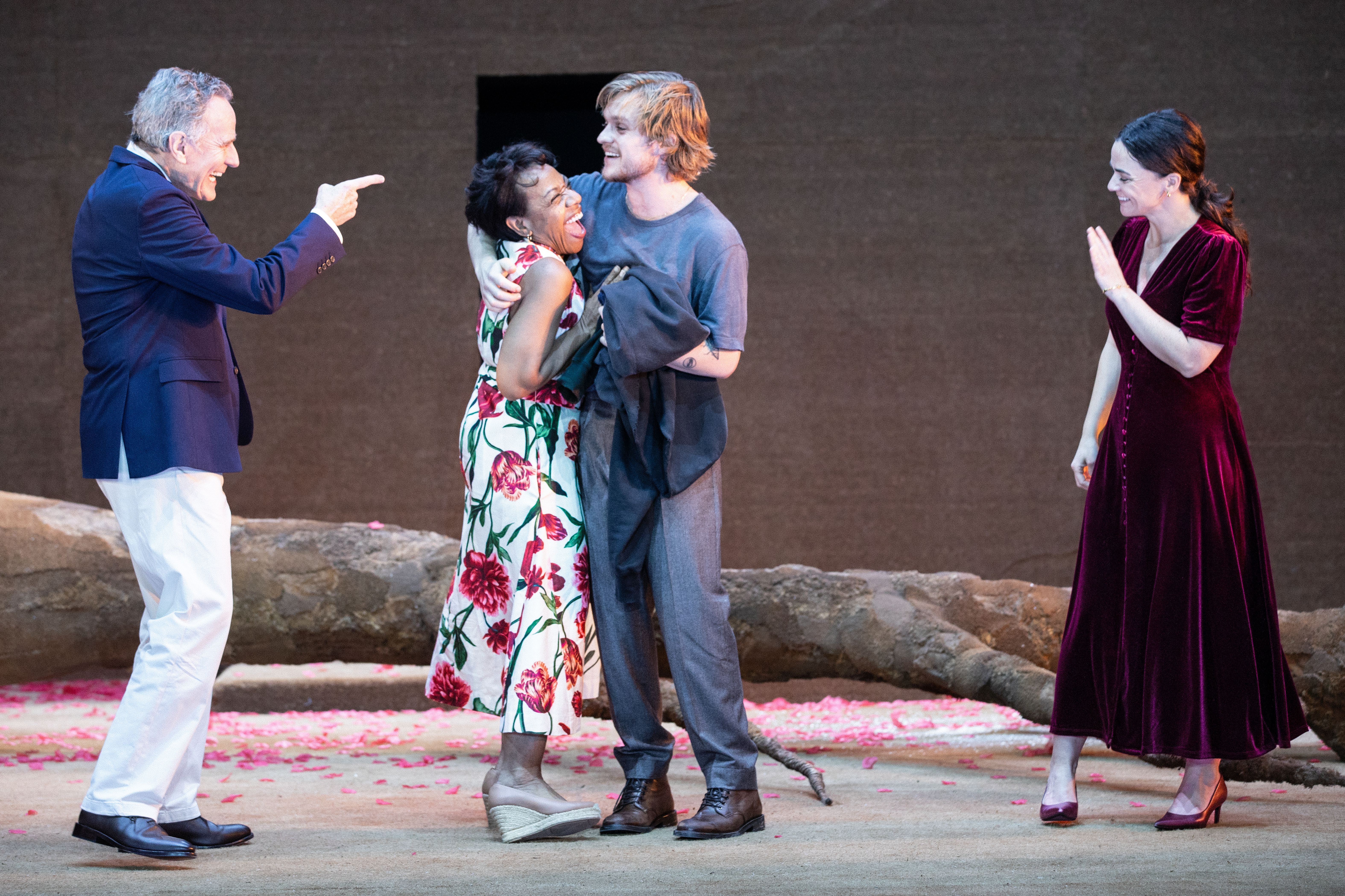 NEWs: Production Images Released for Ivo Van Hove's 'All My Sons ...