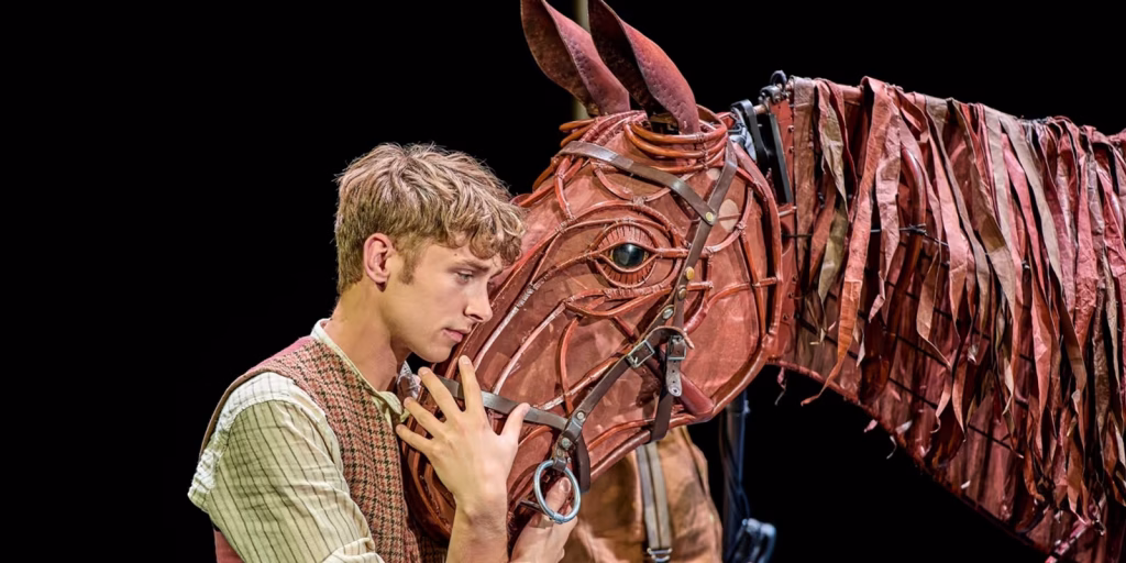 Review Round Up: War Horse, National Theatre